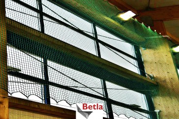  Siatka z polipropylenu na hale sportowe do okna - siatki okienne cm 