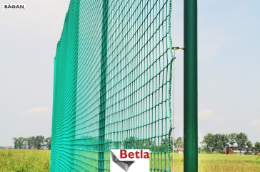  Siatka ochronna na ogrodzenie boiska piłkarskiego 