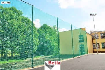  Wielofunkcyjna siatka na hale sportowe i kortu tenisowe - ochronna 