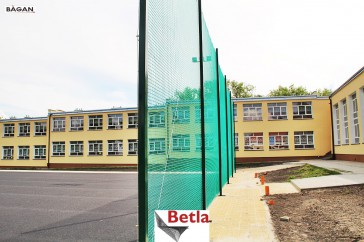  Ochronne siatki na boisko szkolne. Piłkochwyt 